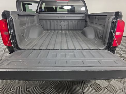 Used 2022 Chevrolet Colorado Z71 w/ Z71 Midnight Edition image 31