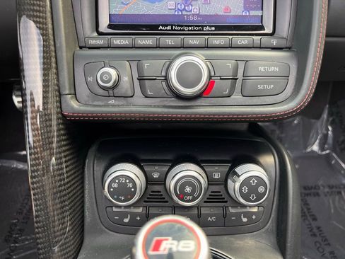 Used 2014 Audi R8 V10 image 43