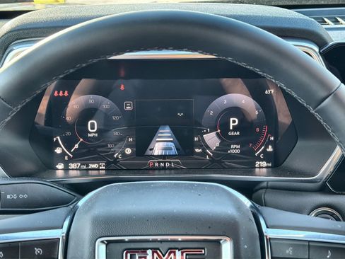 New 2026 GMC Canyon Elevation w/ Convenience Package image 17