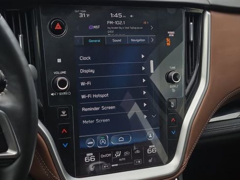 Used 2022 Subaru Outback Touring w/ Popular Package #2 image 21