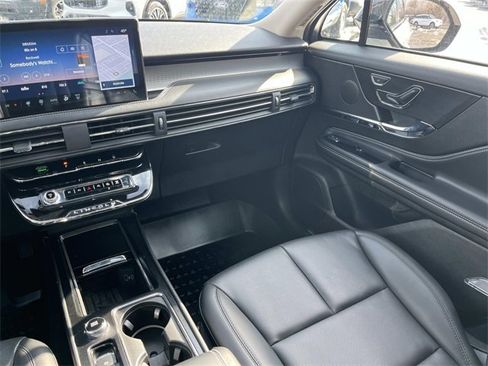 Used 2023 Lincoln Corsair AWD w/ Equipment Group 101A image 14