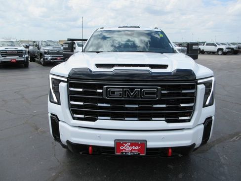 Certified 2026 GMC Sierra 2500 AT4 w/ AT4 Premium Plus Package AWD/4WD image 14