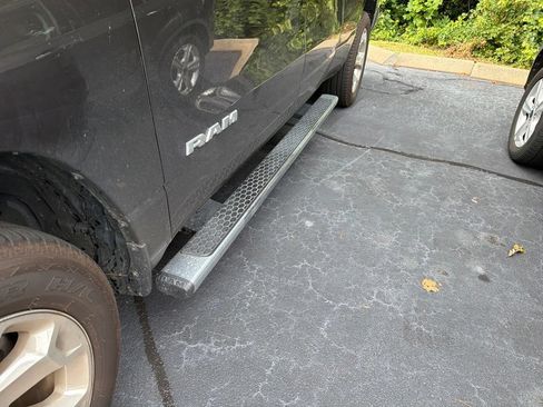 Used 2022 RAM 1500 Big Horn RWD image 5