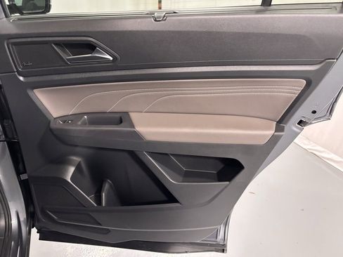 Used 2021 Volkswagen Atlas SEL Premium image 26