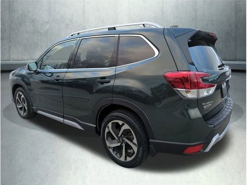 Used 2023 Subaru Forester Touring image 3
