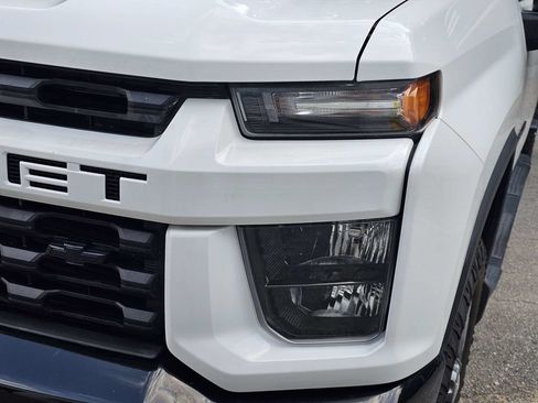 Used 2022 Chevrolet Silverado 2500 Custom w/ Custom Convenience Package AWD/4WD image 27