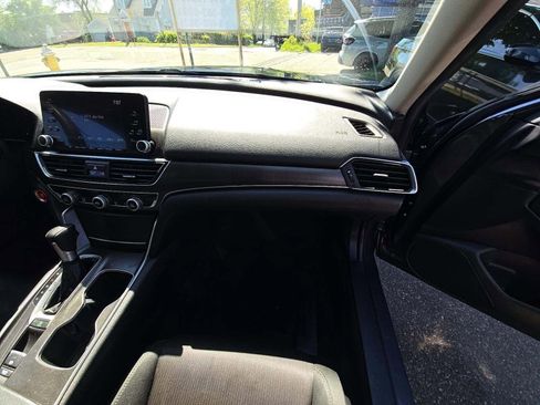 Used 2019 Honda Accord LX image 14