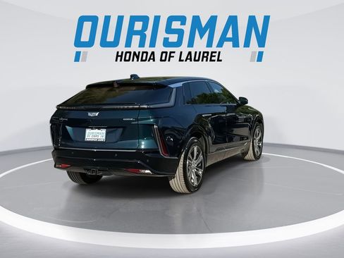 Used 2024 Cadillac Lyriq Luxury AWD/4WD image 8