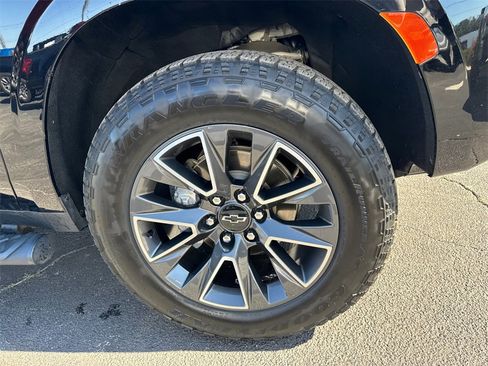 Used 2021 Chevrolet Tahoe Z71 image 13