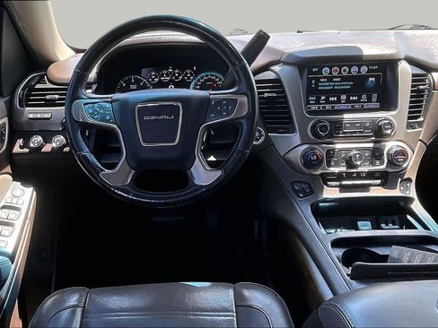 Used 2018 GMC Yukon Denali w/ Open Road Package AWD/4WD image 5