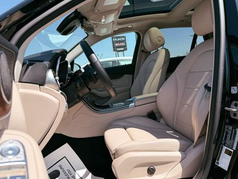 Used 2022 Mercedes-Benz GLC 300 4MATIC image 14