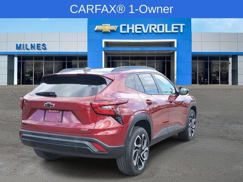 Certified 2024 Chevrolet Trax RS w/ Sunroof Package FWD image 5