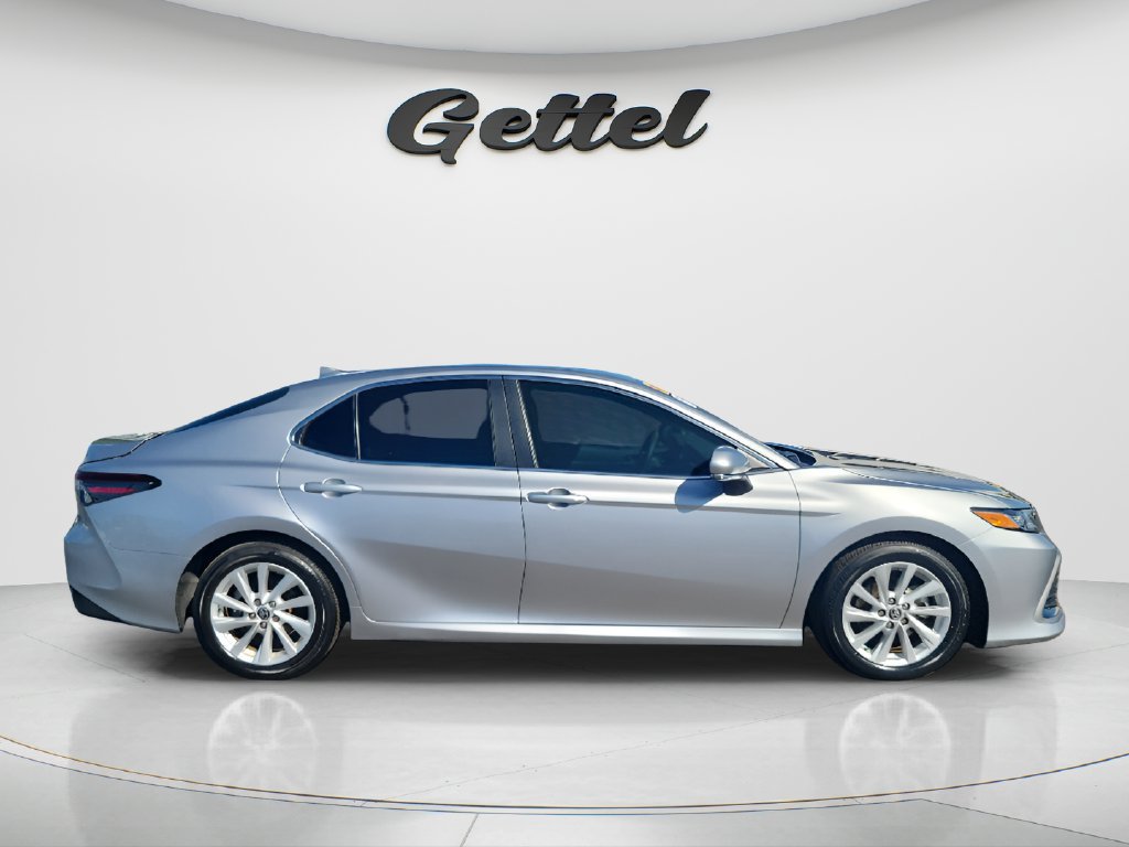 Used 2024 Toyota Camry LE w/ Convenience Package FWD image 4