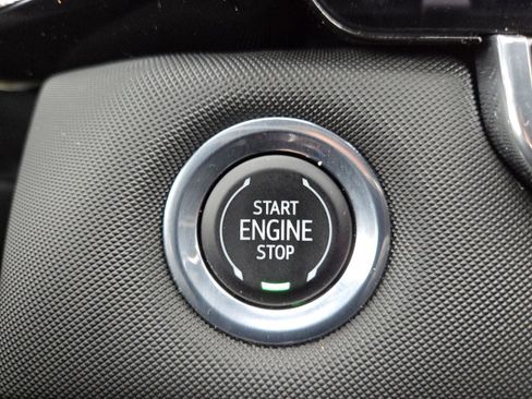 Used 2023 Chevrolet Colorado Z71 w/ Z71 Convenience Package 2 image 10