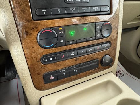 Used 2006 Ford Freestyle Limited AWD/4WD image 18