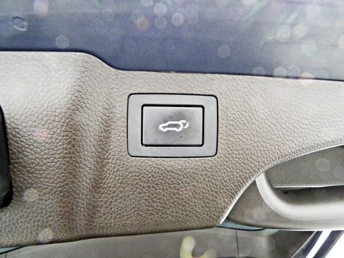 Used 2017 Hyundai Santa Fe Sport w/ 2.4L Tech Package 04 image 14