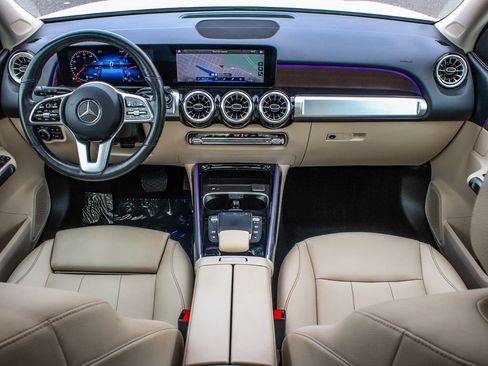Used 2022 Mercedes-Benz GLB 250 4MATIC image 38