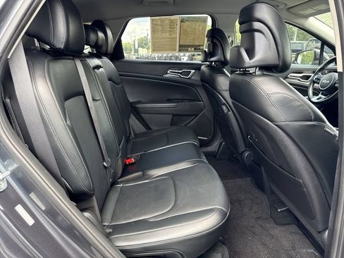 Used 2023 Kia Sportage EX FWD image 33
