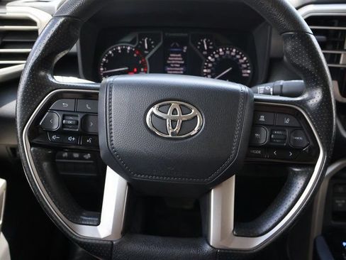 Used 2022 Toyota Tundra SR5 w/ SR5 Convenience Package AWD/4WD image 33