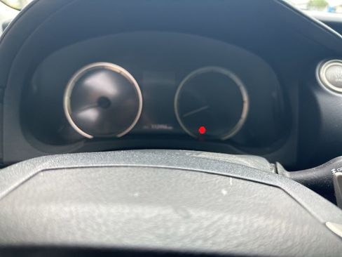 Used 2016 Lexus IS 200t RWD image 10