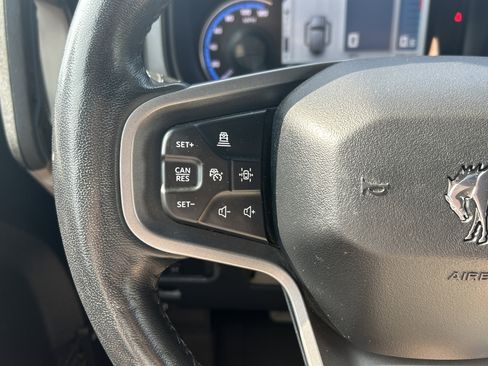 Used 2022 Ford Bronco Wildtrak image 12