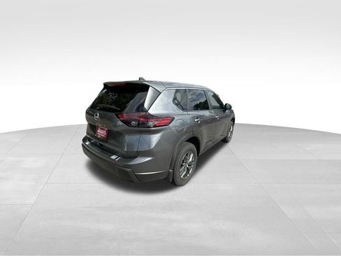 New 2026 Nissan Rogue SV FWD image 4