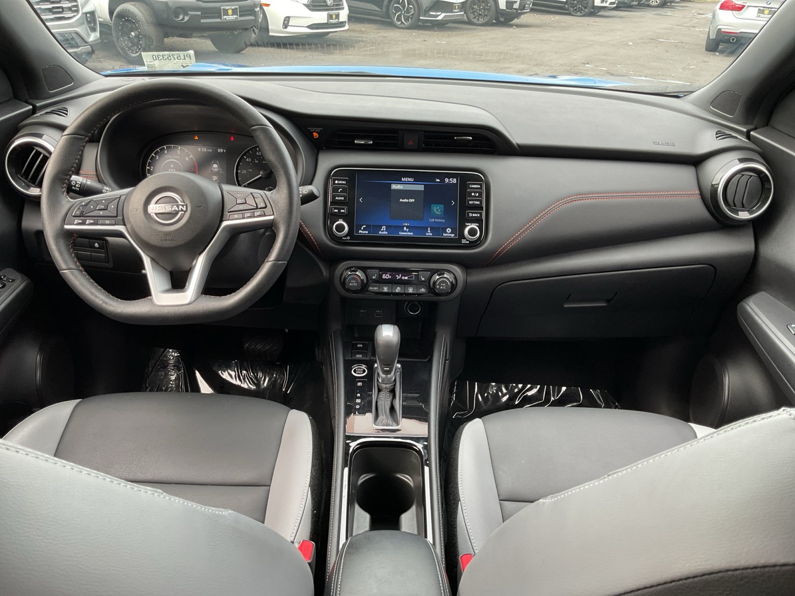 Used 2023 Nissan Kicks SR w/ SR Premium Package FWD image 15