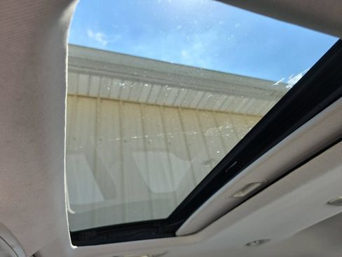 Used 2014 Ford Focus SE FWD image 3