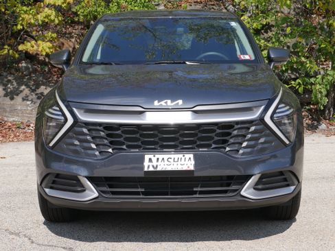Certified 2024 Kia Sportage LX image 2