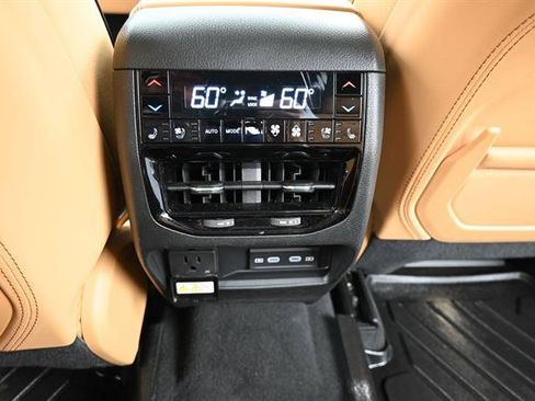 Used 2026 Jeep Grand Cherokee L Summit w/ Obsidian Package AWD/4WD image 15