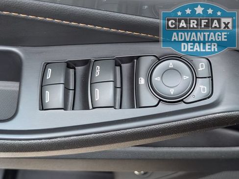 Used 2021 Chevrolet Traverse LT FWD image 18