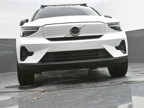 Certified 2023 Volvo XC40 Recharge Ultimate w/ Protection Package Premier image 24