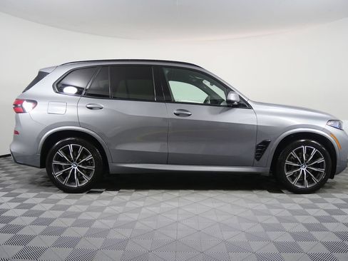 Certified 2026 BMW X5 sDrive40i w/ M Sport Package RWD image 6