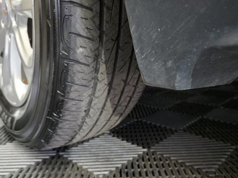 Used 2021 Chevrolet Equinox LS w/ LS Convenience Package image 34