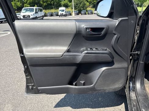 Used 2023 Toyota Tacoma SR AWD/4WD image 21