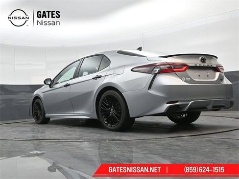 Used 2022 Toyota Camry SE image 39