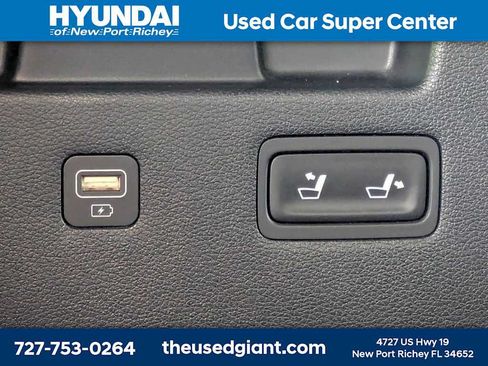 Used 2020 Hyundai Palisade Limited FWD image 16