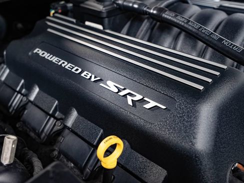 Used 2017 Dodge Challenger R/T Scat Pack w/ Leather Interior Group RWD image 42