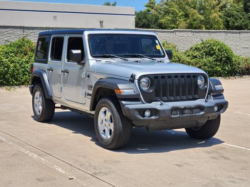 Used 2022 Jeep Wrangler Unlimited Sport AWD/4WD image 3