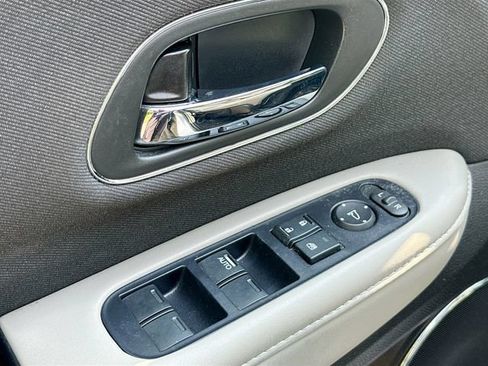 Used 2019 Honda HR-V EX image 15