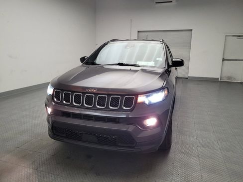 Used 2024 Jeep Compass Latitude image 15