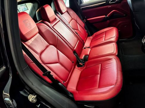 Used 2014 Porsche Cayenne Diesel AWD/4WD image 26