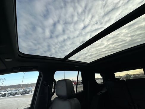 Used 2024 Chevrolet Tahoe High Country image 20