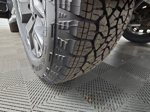 Used 2020 Nissan Titan Platinum Reserve w/ Moonroof Package image 45