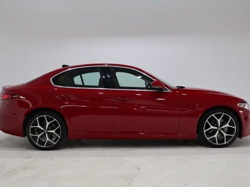 Used 2020 Alfa Romeo Giulia Ti w/ Active Blind Spot Package image 8