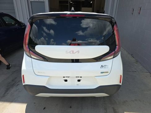 Certified 2024 Kia Soul EX FWD image 5
