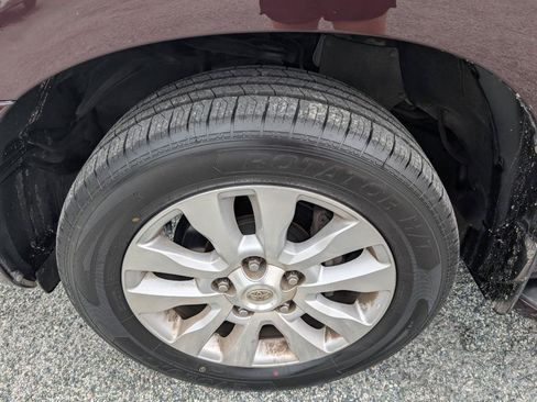 Used 2014 Toyota Sequoia Platinum RWD image 11