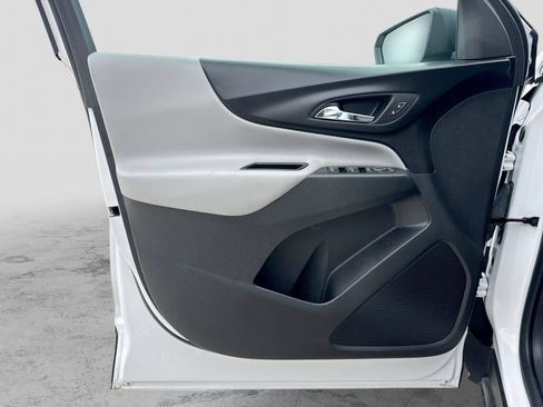 Used 2023 Chevrolet Equinox LS w/ LPO, Floor Liner Package AWD/4WD image 34