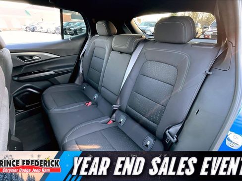 Used 2025 Chevrolet Equinox EV LT image 21