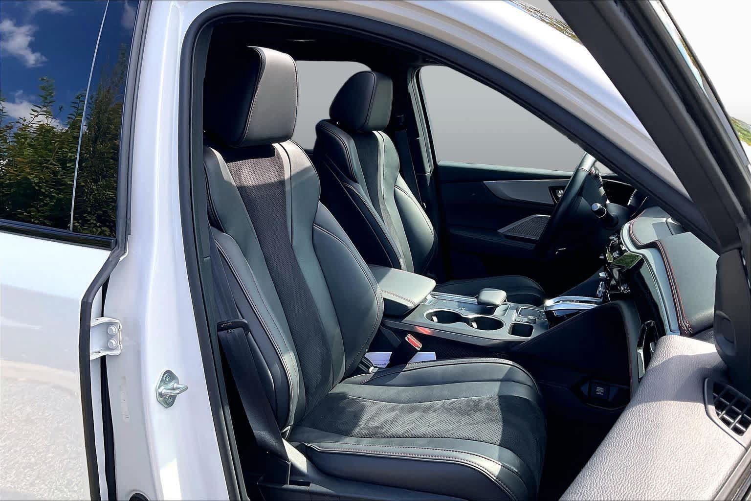 Used 2023 Acura MDX A-Spec AWD/4WD image 9